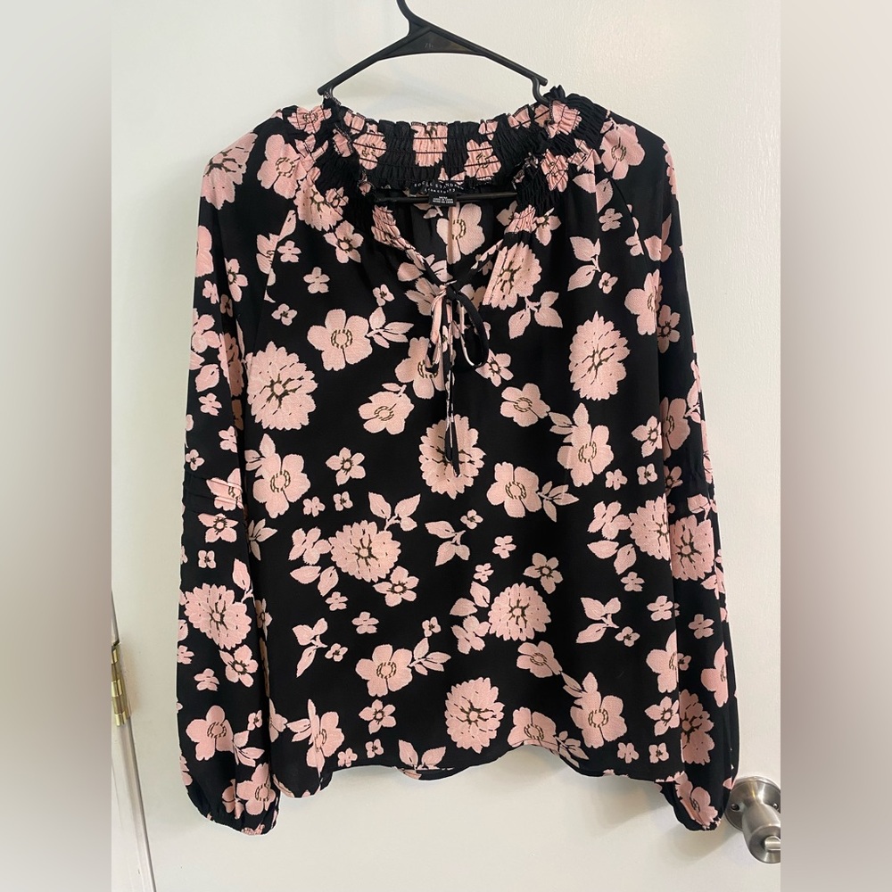 Elegant Floral Women's Blouse in Black and Pink